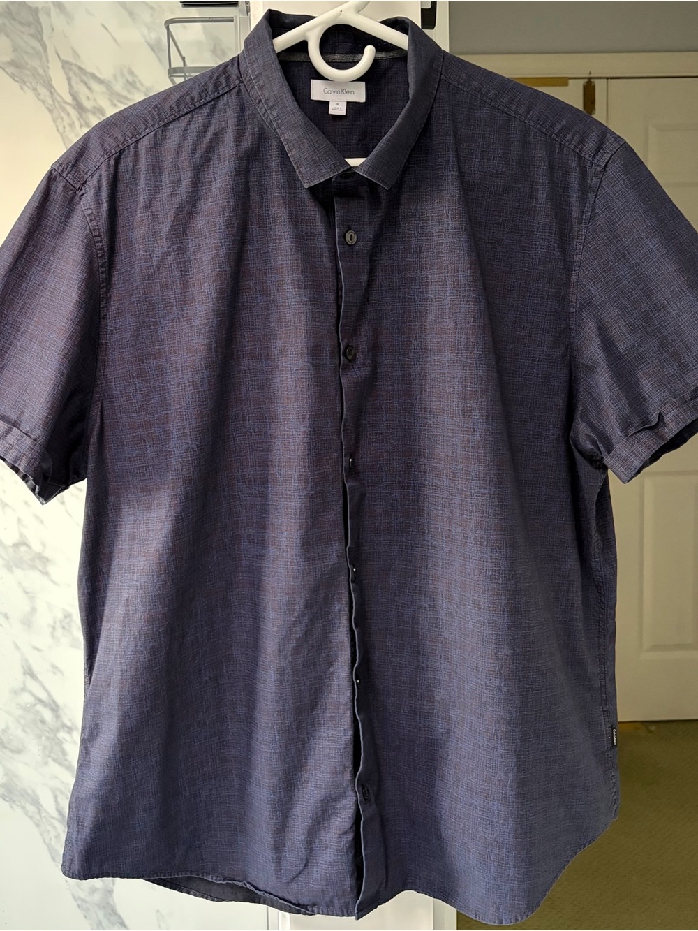 Calvin Klein Men’s XL Navy Geometric Short Sleeve Button-Down Shirt